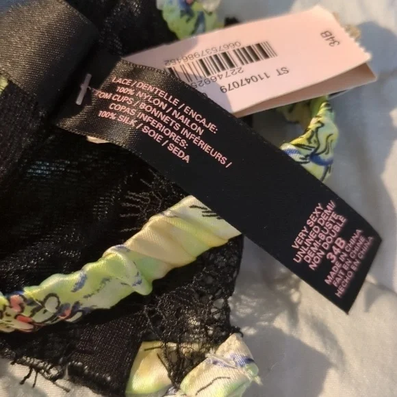 Victoria's Secret Designer Collection Fantasy Island Silk Lace Sexy 2 Piece Set - Picture 12 of 12